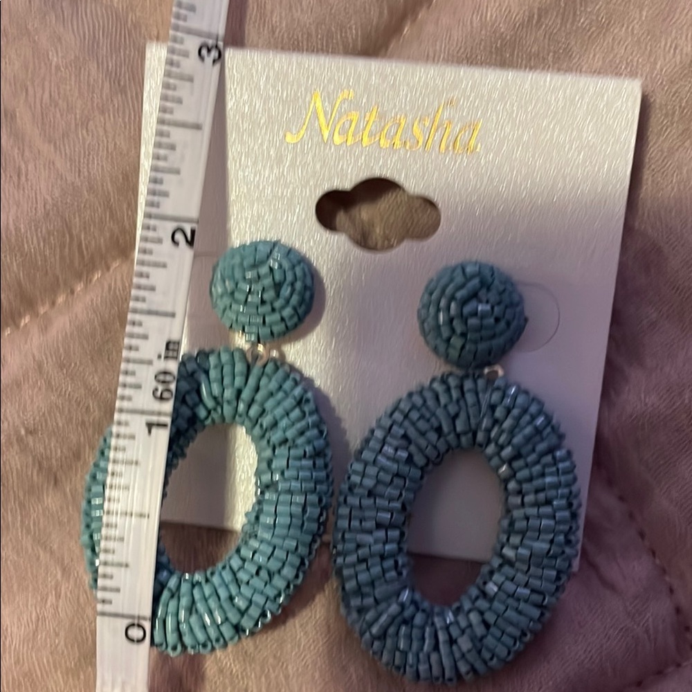 NWOT Beautiful Lightweight Natasha Couture Blue Beaded Earrings!! - Picture 6 of 6